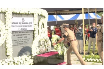 உயிரிழந்த காவலர்களுக்கு வீரவணக்க நாள் அனுசரிப்பு... - துப்பாக்கி குண்டுகள் முழங்க மரியாதை செலுத்திய டிஜிபி...!