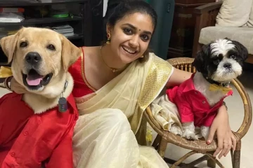 கீர்த்தியை கடிக்க வந்த நாய்.. பயந்து ஓடிய வைரல் வீடியோ