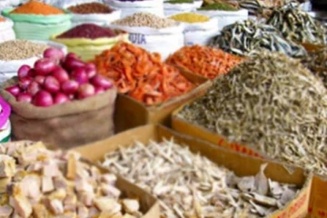 සහල්,මිරිස්,සීනී ඇතුළු අත්‍යවශ්‍ය ද්‍රව්‍ය අඩංගු බහාලුම් 2000ක් වරායේ සිරවෙයි..! ඉන්දීය භාණ්ඩ මුලින්ම මුදා ගැනීමට පියවර..?