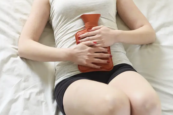 பெண் பணியாளர்களுக்கு ஊதியத்துடன் மாதவிடாய் விடுப்பு; மகிழ்ச்சியில் ஊழியர்கள் | Paid Menstrual Leave For Female Karnataka