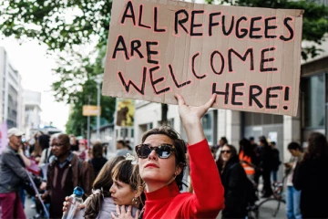 புகலிடக்கோரிக்கையாளர்களை ஜேர்மனியும் பிரித்தானியாவும் நடத்தும் விதத்தில் உள்ள வித்தியாசங்கள்