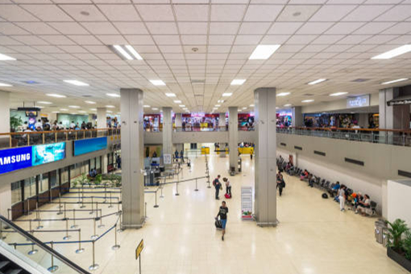 போலி விசாவில் கனடா செல்ல முயன்றவர் கைது | Man Who Tried To Go To Canada Fake Visa Arrested