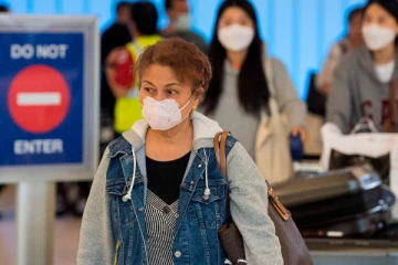 அமெரிக்காவை ஆட்டிபடைக்கும் கொரோனா - ஒரே நாளில் 3 லட்சம் பேருக்கு கொரோனா