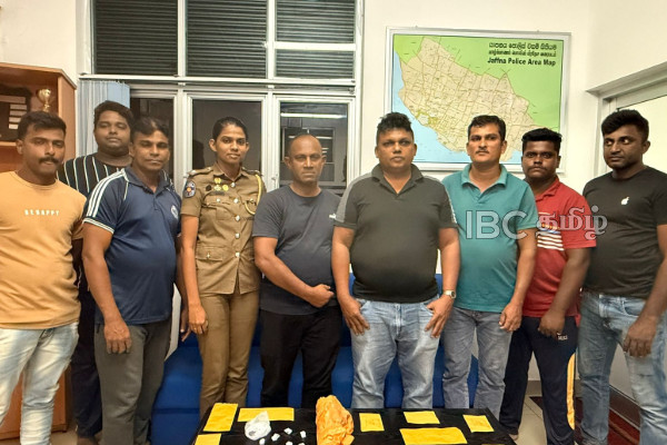 யாழில் போதைபொருளுடன் பெண் உட்பட ஐவர் அதிரடி கைது | Jaffna Police Arrest 5 With Heroin And Ganja