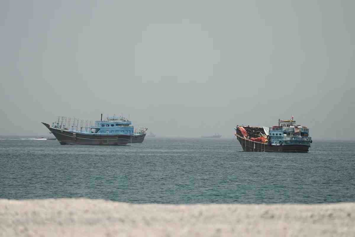ஹோர்முஸ் நீரிணையில் பிரித்தானிய கப்பல் மீதும் தாக்குதல் | British Ship Attacked In The Strait Of Hormuz