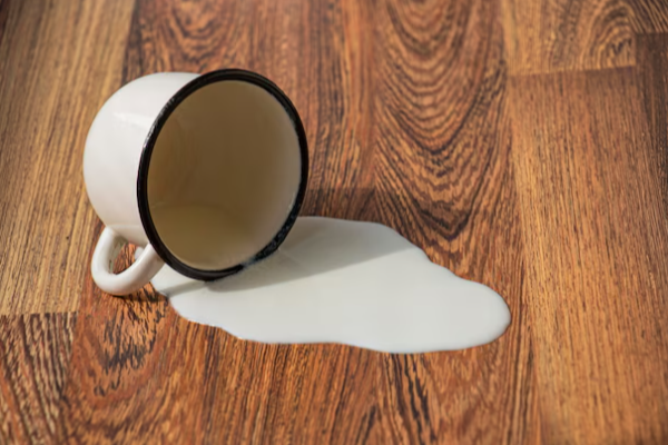 உப்பு, பால் கீழே சிந்தினால் அபசகுனமா? உடனே இந்த பரிகாரம் செய்யுங்கள் | Remedies On Sudden Spilling Milk And Salt At Home