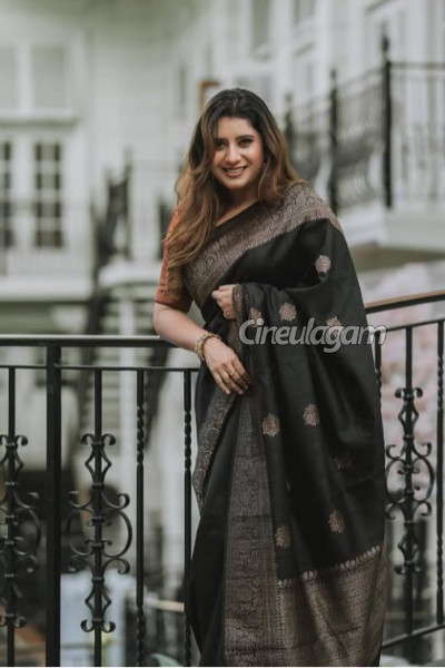 தமிழ் சினிமாவில் பிரியங்கா தேஷ்பாண்டே பாடியுள்ள ஒரே ஒரு பாடல், சூப்பர் ஹிட் தான்... என்ன பாடல் தெரியுமா? | Priyanka Deshpande Sing A Song In Movie தமிழ் சினிமாவில் பிரியங்கா தேஷ்பாண்டே பாடியுள்ள ஒரே ஒரு பாடல், சூப்பர் ஹிட் தான்... என்ன பாடல் தெரியுமா? | Priyanka Deshpande Sing A Song In Movie