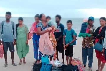 இலங்கையிலிருந்து மேலும் 19 பேர் தமிழகத்தில் அகதிகளாக தஞ்சம் (Photos)