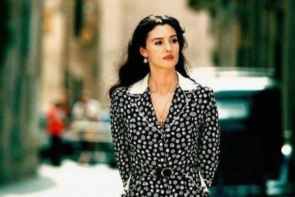 ஹாலிவுட் சென்சேஷ்னல் நடிகை மோனிகா பெல்லூசி மகளை பார்த்துள்ளீர்களா, பேரழகு இதோ.. | Monica Bellucci Daughter Deva Cassel ஹாலிவுட் சென்சேஷ்னல் நடிகை மோனிகா பெல்லூசி மகளை பார்த்துள்ளீர்களா, பேரழகு இதோ.. | Monica Bellucci Daughter Deva Cassel