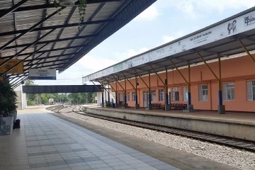 தூக்க கலக்கத்தில் புகையிரத நிலையத்தில் இறங்கிய சிப்பாய் படுகாயம்