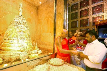 கண்டி தலதா மாளிகைக்கு விஜயம் மேற்கொண்டுள்ள புதிய ஜனாதிபதி