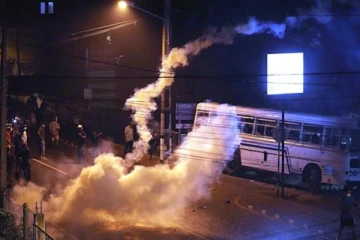 கொழும்பில் ஊரடங்கு சட்டம் தளர்த்தப்பட்டது