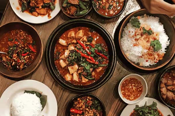 இந்த அறிகுறிகளை அலட்சியப்படுத்தாதீங்க... அல்சருக்கான அறிகுறிகள் | What Are The Symptoms Of Ulcer