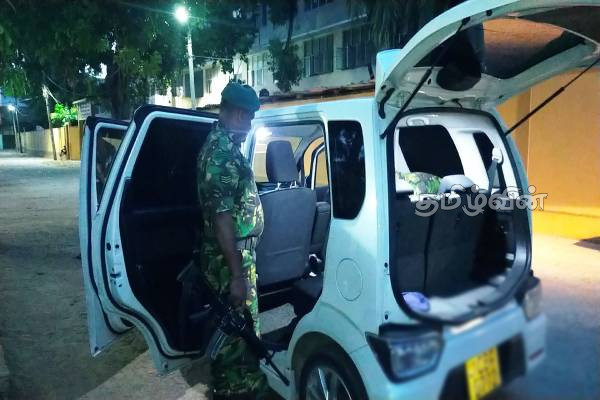 கல்முனையில் சொகுசு கார்களில் போதைப்பொருட்கள் கடத்திய இருவர் கைது (Photos) | Smuggling Drugs In Luxury Cars In Kalmunai