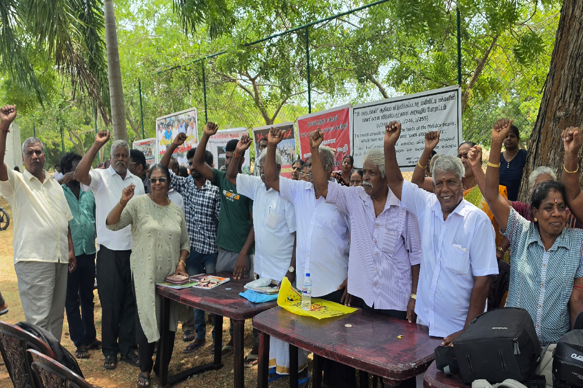 யாழ்ப்பாணம் "கொமோண்டோ" பங்களா முன்பாக போராட்டம் | Protest In Front Of Commando Bungalow In Jaffna