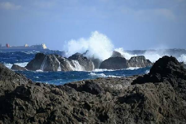 ஜப்பானில் சக்தி வாய்ந்த நிலநடுக்கம் ; சுனாமி எச்சரிக்கை வெளியீடு | Powerful Earthquake Hits Japan Tsunami Issued