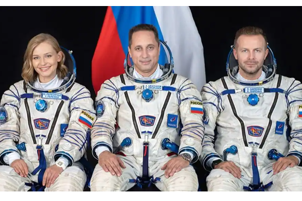 விண்வெளியில் திரைப்பட ஷூட்டிங்- வரலாற்று சாதனை படைக்கும் ரஷ்ய குழு | World Space Shooting