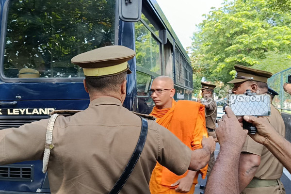 கஸ்ஸப தேரர் உள்ளிட்டோருக்கு நீதிமன்றம் பிறப்பித்துள்ள உத்தரவு | Trinco Buddha Statue Kassapa Thero Court