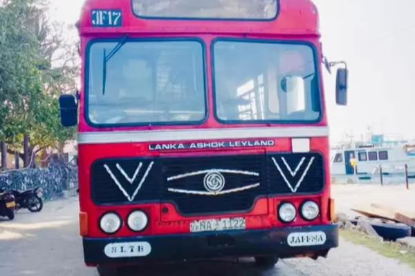 யாழ்ப்பாணம் நெடுந்தீவுக்கு 5 மாதங்களின் பின்னர் சென்ற பேருந்து | The Bus Went To Jaffna Neduntheevu After 5 Months