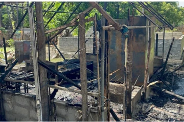 ගෑස් පිපිරීම් 02ක්..නිවසක් ගිනිගෙන සම්පූර්ණයෙන්ම විනාශ වෙයි.