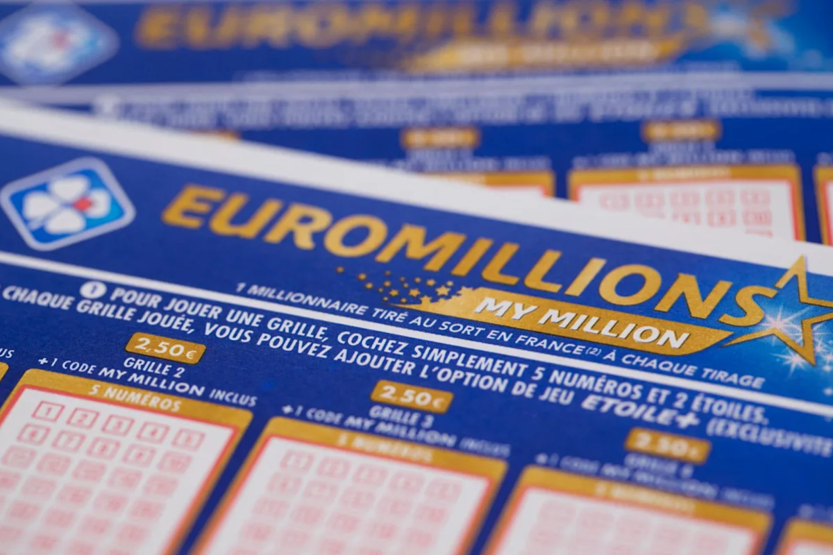 பிரான்ஸில் ஒரு மில்லியன் யூரோக்களை வென்ற ஐந்து நண்பர்கள் | Five Friends Who Won A Million Euros In France