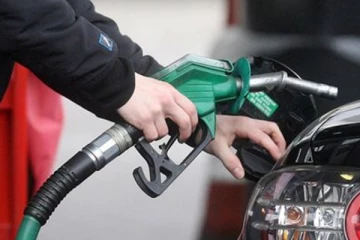 ஏப்ரல் மாதத்தில் தடையின்றி எரிபொருள் விநியோகம் : சுமித் விஜயசிங்க