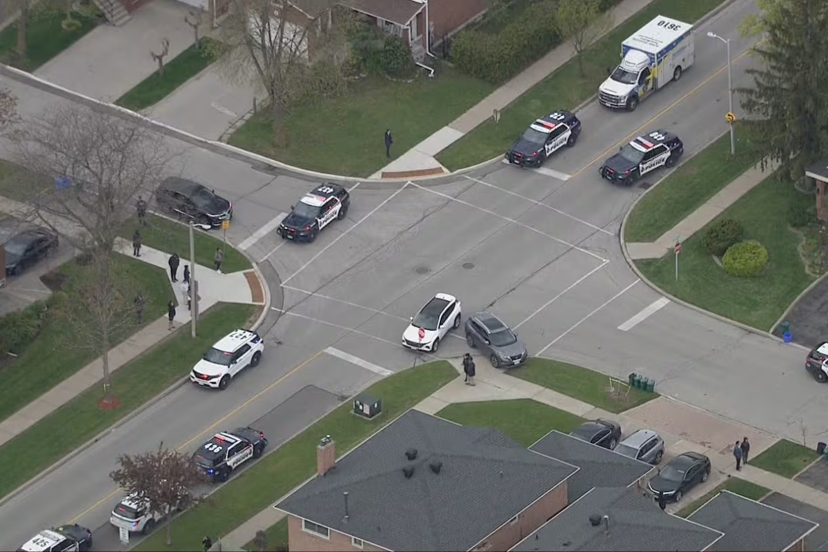 கனடாவில் இடம்பெற்ற துப்பாக்கிச் சூட்டில் 2 பேர் பலி | 2 People Dead After Shooting In Vaughan
