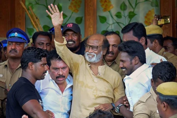 ரஜினிகாந்த் கைது! குடிபோதையில் விமான நிலையத்தில் சண்டை.. வெளியான அதிர்ச்சி தகவல்