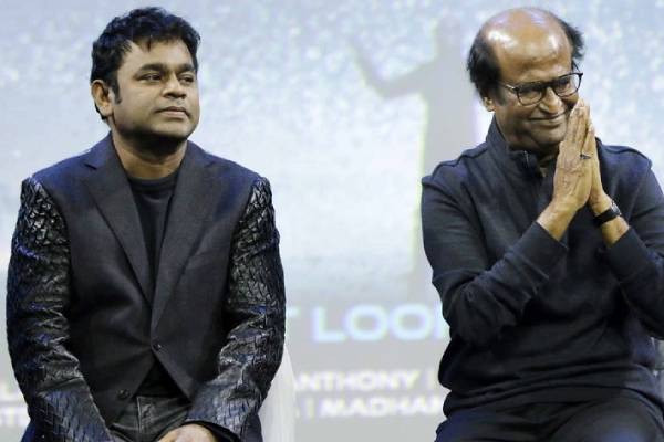 ரஜினி அழகிய சிரிப்புடன் கையில் வைத்திருக்கும் இந்த குழந்தை யார் தெரியுமா?- இந்த பிரபலத்தின் மகளா? | Rajinikanth Cute Photo With A Celeb Daughter