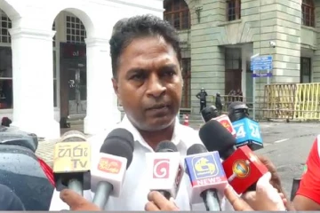 மகிந்தவின் தோளில் ஏறி நாடாளுமன்றத்திற்கு வந்தவர்களே நெருக்கடிகளுக்கு பொறுப்பு