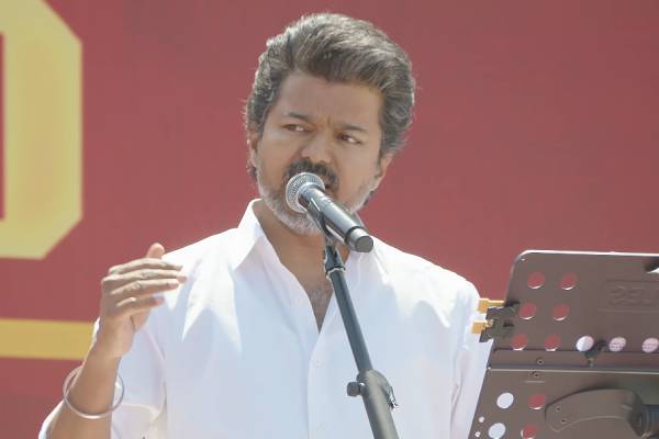 சேலத்தில் விஜய் கூட்டத்தில் உயிரிழந்த இளைஞர்!! கடுமையாக விமர்சித்த பிரபலம்.. | After Death At Vijay S Salem Meeting Blue Sattai