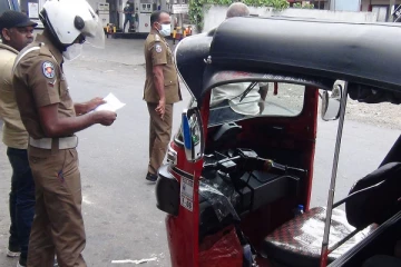 ஊரடங்கு சட்டத்தினை மீறிய பலர் கைது: சோதனை நடவடிக்கை தீவிரம் (Photos)