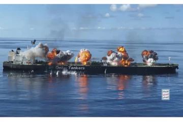 எண்ணெய் டேங்கரை வெடிக்கச்செய்து வீடியோ வெளியிட்ட ஹவுதிக்கள்., செங்கடலில் எண்ணெய் கசிவு ஏற்படும் அபாயம்