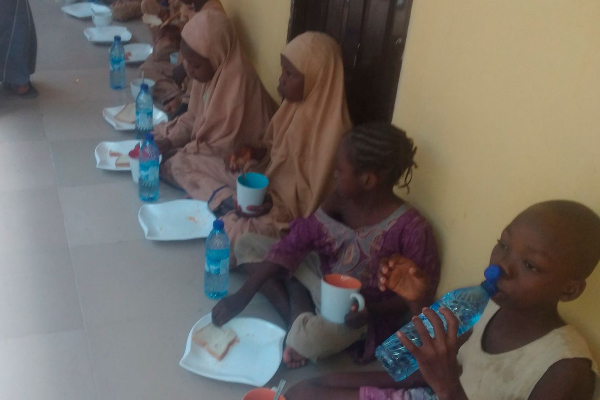 பயங்கரவாதிகளால் கடத்தப்பட்ட 136 மாணவர்கள் விடுவிப்பு! | Nigeria Gunmen Release School Children 3Months