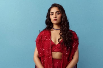 மதராஸி ஹீரோயின் ருக்மிணி வசந்த் நிகழ்ச்சிக்கு எப்படி வந்திருக்கிறார் பாருங்க! செம ஹாட் ஸ்டில்கள்