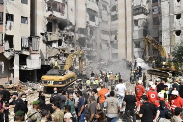 லெபனான் மீது இஸ்ரேல் குண்டு மழை; பலர் உயிரிழப்பு