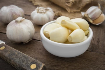 இந்த பிரச்சனை உள்ளவர்கள் மறந்தும் கூட பூண்டை சாப்பிடாதீங்க!  ஆபத்தை ஏற்படுத்துமாம்