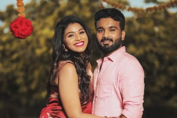 என்றென்றும் புன்னகை சீரியல் நடிகை சசிகலாவுக்கு குழந்தை! குவியும் வாழ்த்து