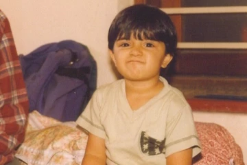 இந்த போட்டோவில் இருப்பது யார் தெரியுமா.. சிவகார்த்திகேயன் ஜோடியாக நடித்த ஹீரோயின் தான்