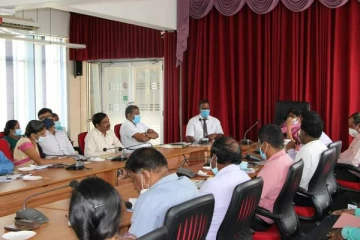 கிளிநொச்சி நிலவும் எரிபொருள் வள பங்கீடு தொடர்பில் பெற்றோலிய கூட்டுத்தாபனத்தின் பிரதிநிதியுடன் கலந்துரையாடல்(Photos)