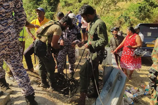 விபத்துக்குள்ளான பேருந்தை ஆய்வு செய்த அதிகாரிகள் | Officials Inspect The Ella Accident Bus