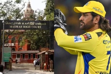 தோனி ரூ.10 லட்சம் செலுத்த வேண்டும்: உயர்நீதிமன்றம் உத்தரவு