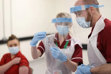 இதை தாமதப்படுத்தினால் கொரோனாவால் ஏற்படும் மரணங்களை குறையும்! ஆய்வில் கண்டறியப்பட்ட உண்மை: சாதித்த பிரித்தானியா