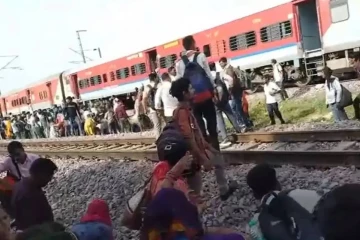 ரயிலில் தீப்பிடித்துள்ளதாக பரவிய தகவல்: நான்கு பயணிகளுக்கு நேர்ந்த பயங்கரம்