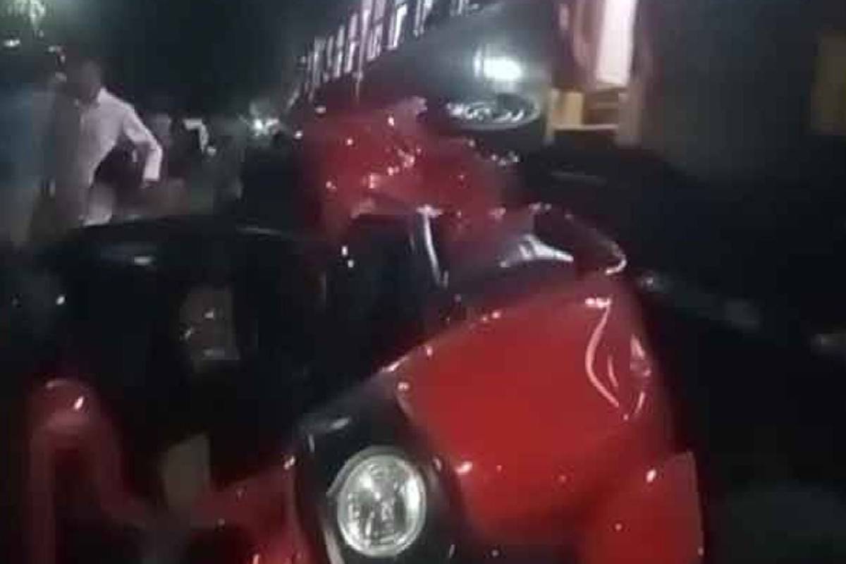 கொழும்பு ரயில் கடவையில் கோர விபத்து ; முச்சக்கரவண்டி சாரதி சம்பவ இடத்திலேயே உயிரிழப்பு | Accident Colombo Railway Three Wheeler Driver Dies