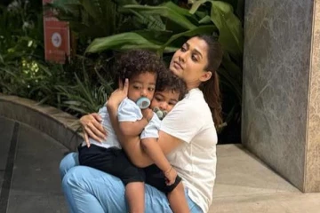 வெளிநாட்டில் மகன்கள் உடன் நயன்தாரா.. அழகிய புகைப்படங்கள்