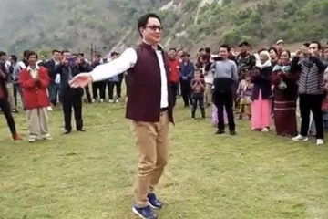 “நல்லா டான்ஸ் பண்ற மேன்” - சட்ட அமைச்சரை பாராட்டிய பிரதமர் மோடி