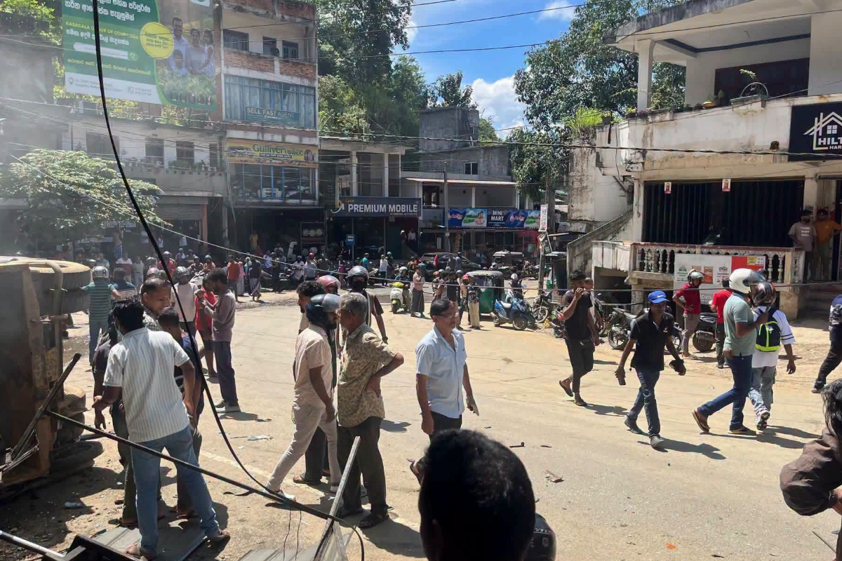 இலங்கையை உலுக்கிய அக்குறணை விபத்து : உயிரிழந்தவர்கள் தொடர்பில் வெளியான தகவல் | Four Killed In Multi Vehicle Crash In Akurana
