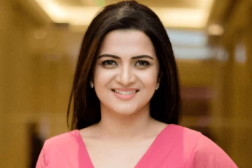 பேசி பேசியே இத்தனை கோடி சொத்து சேர்த்து விட்டாரா டிடி..சமத்து பொண்ணு தான்