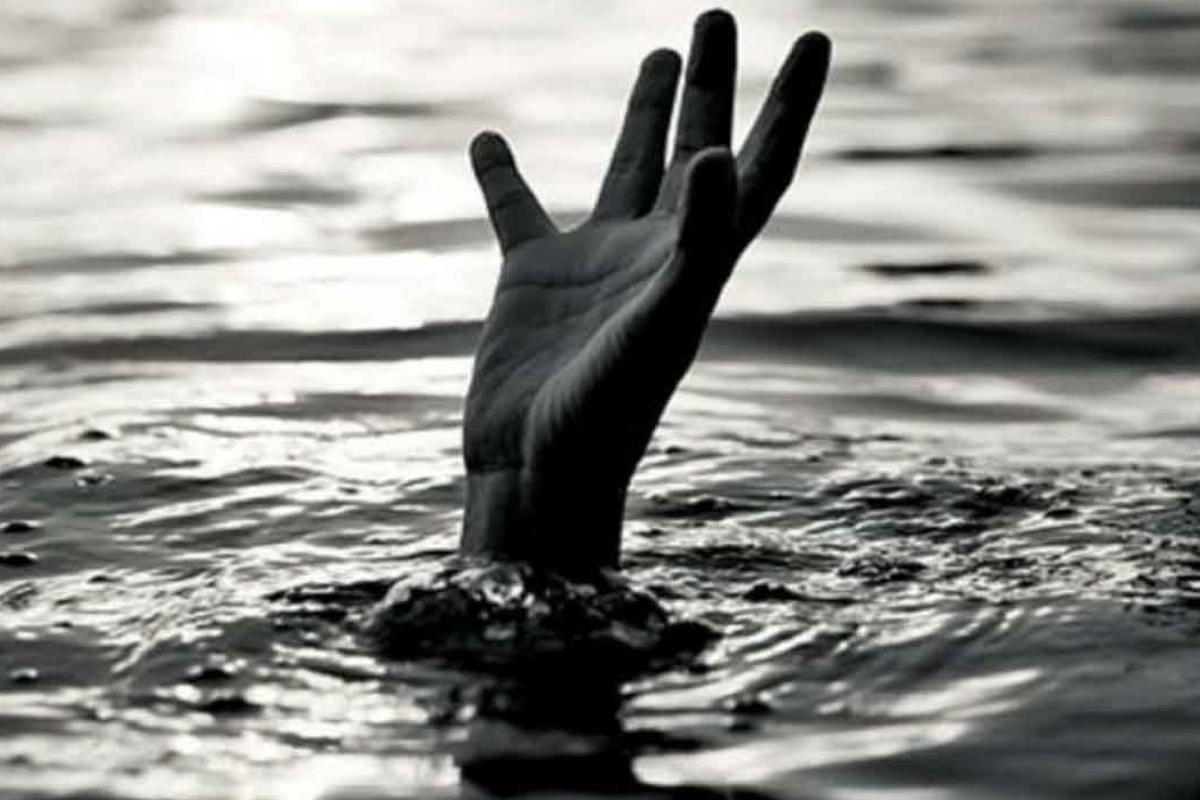 புதுக்குடியிருப்பில் ஆற்று நீரில் மூழ்கி ஒருவர் உயிரிழப்பு | Person Dies After Drowning In River